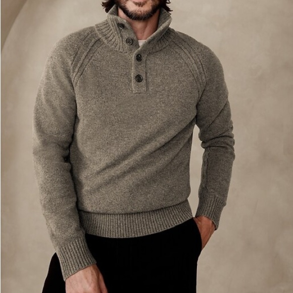 Banana Republic, Men's Navy  Button-Front Turtleneck Sweater MD